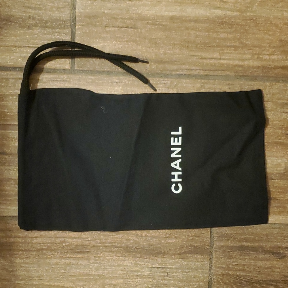 Chanel Storage Drawstring Dust Bag. - Picture 2 of 4